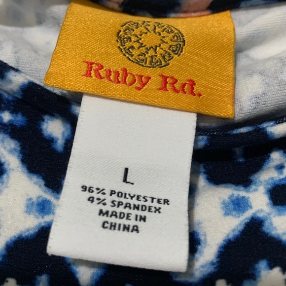 Ruby Rd.Bold Print Geometric Tunic - Picture 2 of 8